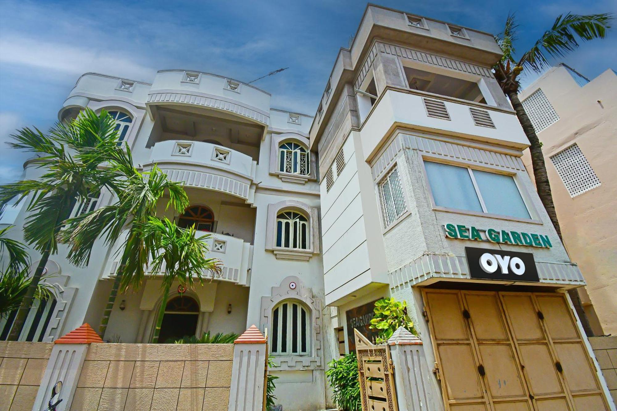 Oyo Flagship Hotel Sea Garden Puri Exterior photo