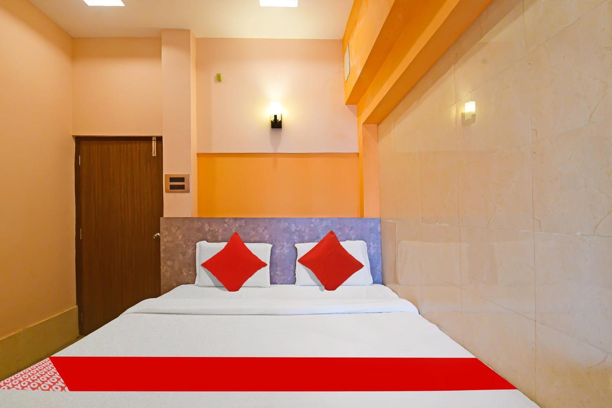 Oyo Flagship Hotel Sea Garden Puri Exterior photo