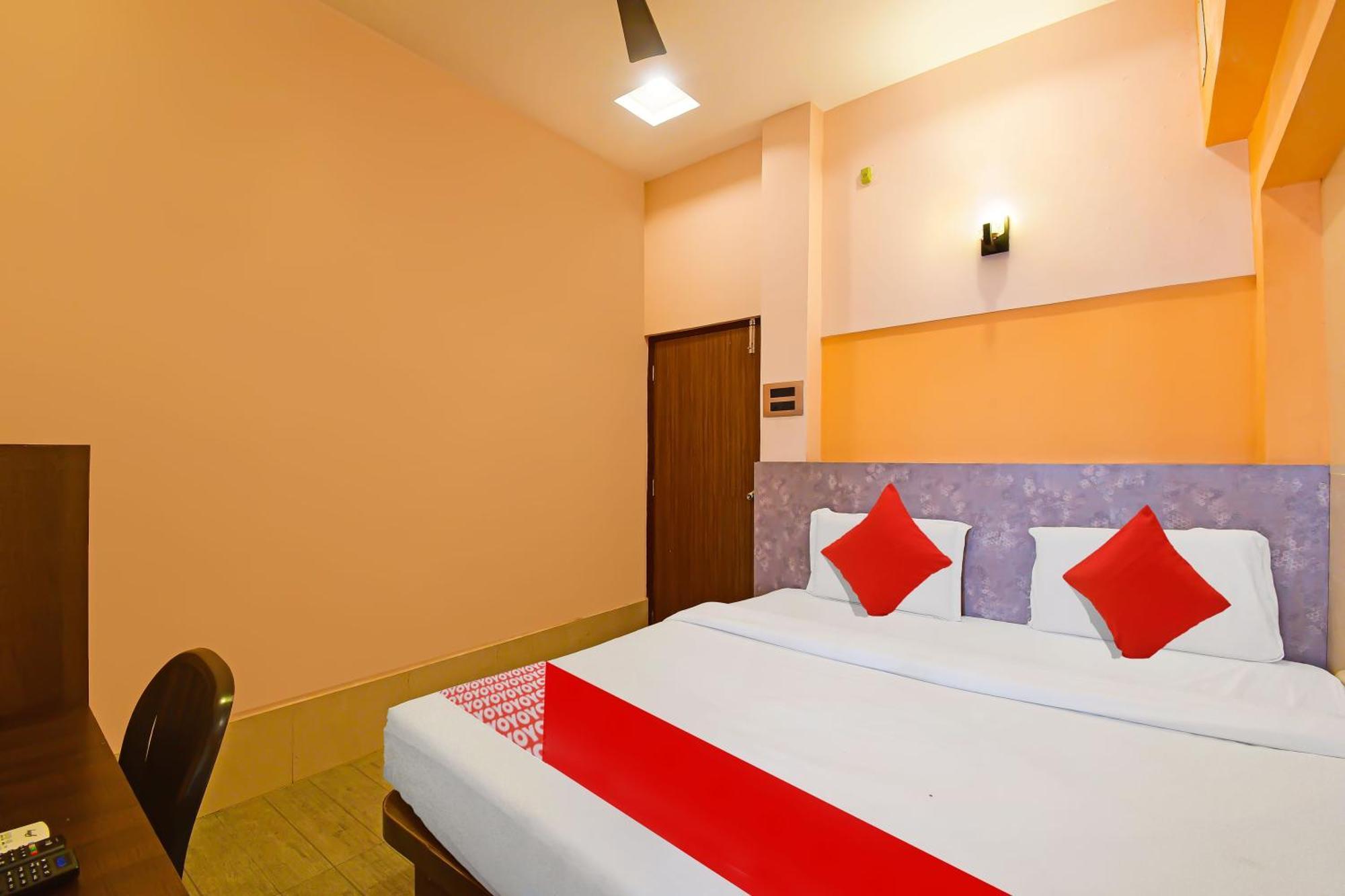 Oyo Flagship Hotel Sea Garden Puri Exterior photo